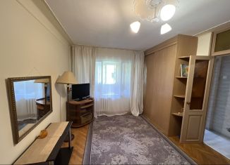 Аренда двухкомнатной квартиры, 37 м2, Краснодарский край, улица Гагарина, 34