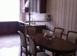 Продажа трехкомнатной квартиры, 107 м2, Владикавказ, проспект Доватора, 87, 8-й микрорайон