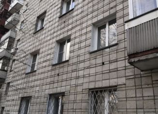 Продаю 1-комнатную квартиру, 32 м2, Новосибирск, улица Революции, 6, метро Площадь Ленина