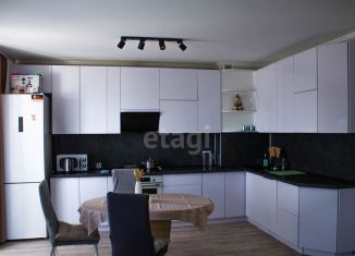 Продажа трехкомнатной квартиры, 80 м2, Омск, улица Леонида Маслова, 11, ЖК Регата