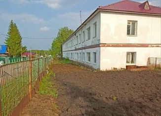 Продажа 3-ком. квартиры, 52 м2, село Прибельский, улица Калинина, 2