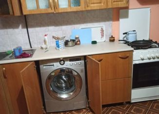 Сдается в аренду 2-ком. квартира, 40 м2, Шацк, улица Максима Горького, 40