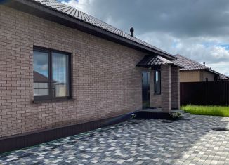 Продаю дом, 100 м2, село Калинино, улица Ленина, 51В