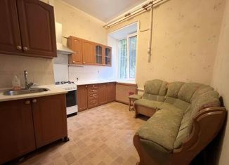 Сдается 3-комнатная квартира, 65 м2, Москва, улица Павла Андреева, 28к3, улица Павла Андреева