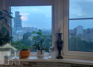 Продается 2-комнатная квартира, 54 м2, Москва, улица Столетова, 8, метро Раменки