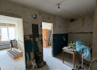 Продается 2-ком. квартира, 38 м2, Старый Оскол, микрорайон Макаренко, 3