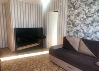Продается 3-комнатная квартира, 57 м2, Копейск, улица Гольца, 12