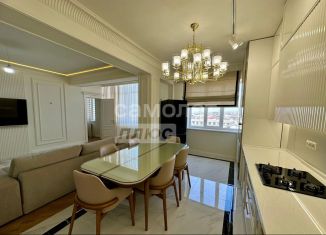 Продажа 3-ком. квартиры, 80 м2, Хасавюрт, улица Султанова, 194