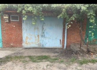 Продаю гараж, 24 м2, Кропоткин, улица Гагарина, 302