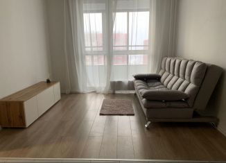 Аренда 1-ком. квартиры, 40 м2, Екатеринбург, проспект Космонавтов, 11В