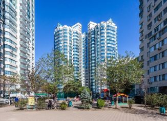 Сдам 3-комнатную квартиру, 90 м2, Краснодар, улица Кубанская Набережная, 37/12, микрорайон Центральный