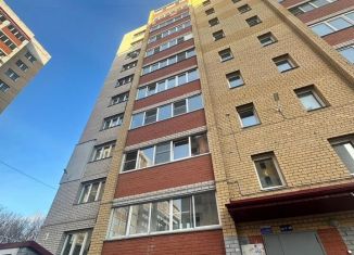 Трехкомнатная квартира на продажу, 59.8 м2, Киров, Мичуринская улица, 1