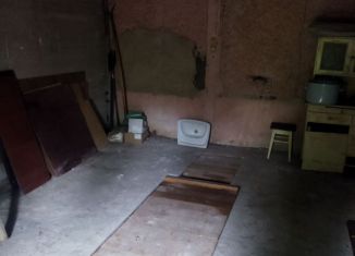 Продаю гараж, 28 м2, Березники, улица Калинина, 16