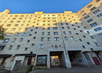 Продаю трехкомнатную квартиру, 57.9 м2, Северодвинск, улица Ломоносова, 114