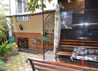 Продаю 2-комнатную квартиру, 62 м2, Ялта, Боткинская улица, 21