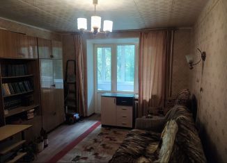 Сдается в аренду однокомнатная квартира, 33 м2, Саров, улица Академика Харитона, 18