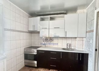 Продажа трехкомнатной квартиры, 61 м2, Мурино, Оборонная улица, 2