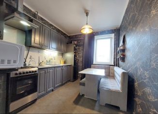 Продажа 3-ком. квартиры, 60.3 м2, Калининград, улица Льва Толстого, 14