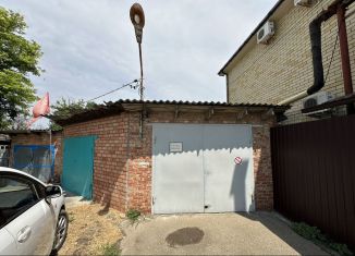 Продам гараж, 27 м2, Ейск, улица Карла Либкнехта, 70/2