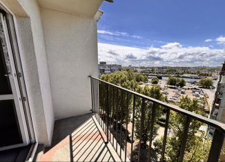 Продам 2-комнатную квартиру, 70 м2, Калининград, улица Генерала Буткова, 20