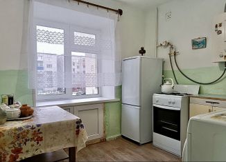 Однокомнатная квартира на продажу, 30.1 м2, Шадринск, улица Орджоникидзе, 2