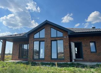 Продается дом, 130 м2, деревня Азьмушкино, улица Руслана Каримова