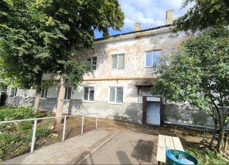 Продаю двухкомнатную квартиру, 42 м2, Давлеканово, улица Беляева, 8