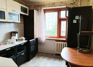 Продажа 2-ком. квартиры, 52 м2, Тобольск, 7-й микрорайон, 9