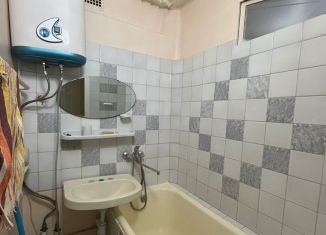 Продается двухкомнатная квартира, 47 м2, Вологда, улица Дзержинского, 29, 6-й микрорайон