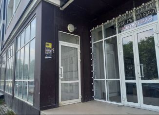 Продаю помещение свободного назначения, 1800 м2, Чечня, улица имени Ахмат-Хаджи Кадырова, 283