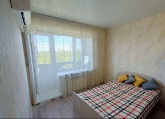 Сдам в аренду однокомнатную квартиру, 30 м2, Яровое, квартал А, 10