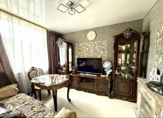 Продам 2-ком. квартиру, 40 м2, Таганрог, улица Пальмиро Тольятти, 40