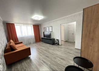 1-комнатная квартира в аренду, 44 м2, Тобольск, 15-й микрорайон, 23