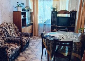 Продажа 4-ком. квартиры, 60 м2, Канаш, улица Фрунзе, 9