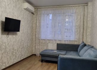 Сдаю 1-комнатную квартиру, 35 м2, поселок городского типа Афипский, улица 50 лет Октября, 40/2