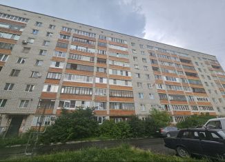 Четырехкомнатная квартира на продажу, 75 м2, Псков, улица Труда