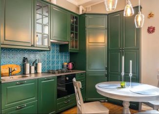 Сдам 2-ком. квартиру, 75 м2, Санкт-Петербург, улица Марата, 39