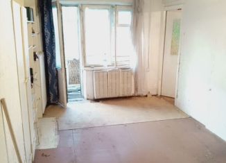 Трехкомнатная квартира на продажу, 50 м2, Новомосковск, Олимпийская улица, 1Б