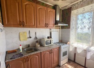 Сдается в аренду однокомнатная квартира, 33 м2, Аксай, улица Дзержинского, 1Б