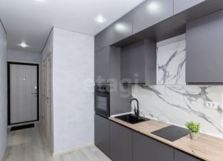 Продаю 3-ком. квартиру, 61 м2, Тобольск, 4-й микрорайон, 16