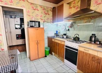 Продажа 3-комнатной квартиры, 65.4 м2, Киров, улица Труда, 32