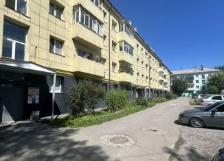 Продажа 2-ком. квартиры, 42 м2, Серов, улица Ленина