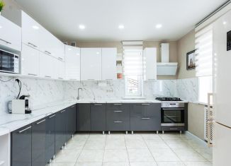 Продажа дома, 304 м2, Краснодар, микрорайон Сады Калинина, Народная улица, 74