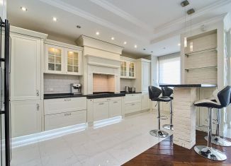 Продам 3-ком. квартиру, 120 м2, Краснодар, улица имени П.М. Гаврилова, 27, ЖК Триумф