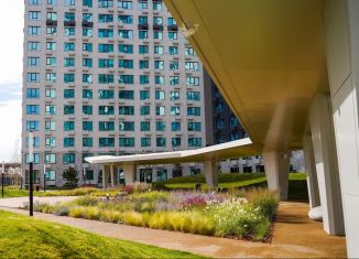 Продам 3-ком. квартиру, 77 м2, Астрахань, улица Бехтерева, 12/4, ЖК Атмосфера