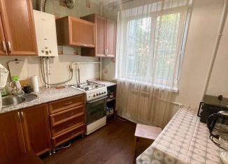 2-ком. квартира на продажу, 50 м2, Армавир, улица Советской Армии, 24