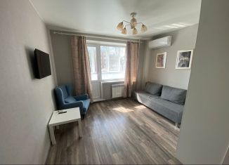 Сдается в аренду однокомнатная квартира, 42 м2, Тверь, улица Андрея Дементьева, 4