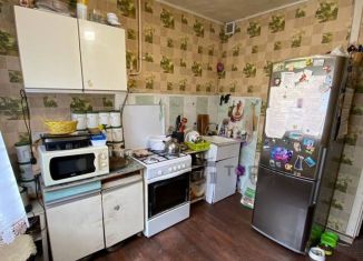 Продам двухкомнатную квартиру, 52.3 м2, Чебаркуль, улица Карпенко, 8