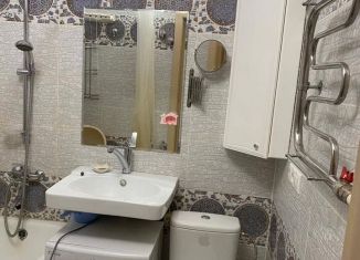 Сдаю в аренду 2-ком. квартиру, 45 м2, Щербинка, Театральная улица, 13