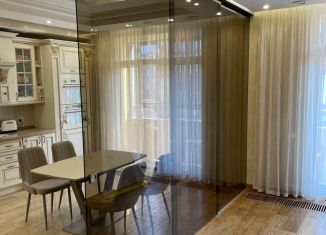 Трехкомнатная квартира на продажу, 115.9 м2, Санкт-Петербург, метро Приморская, Средний проспект Васильевского острова, 85
